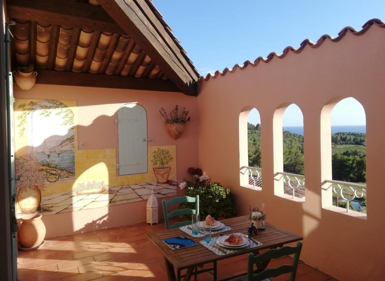 Hameau Des Amandiers - Vue Mer, Golf Et Vignes Apartment Saint-Cyr-sur-Mer Bagian luar foto