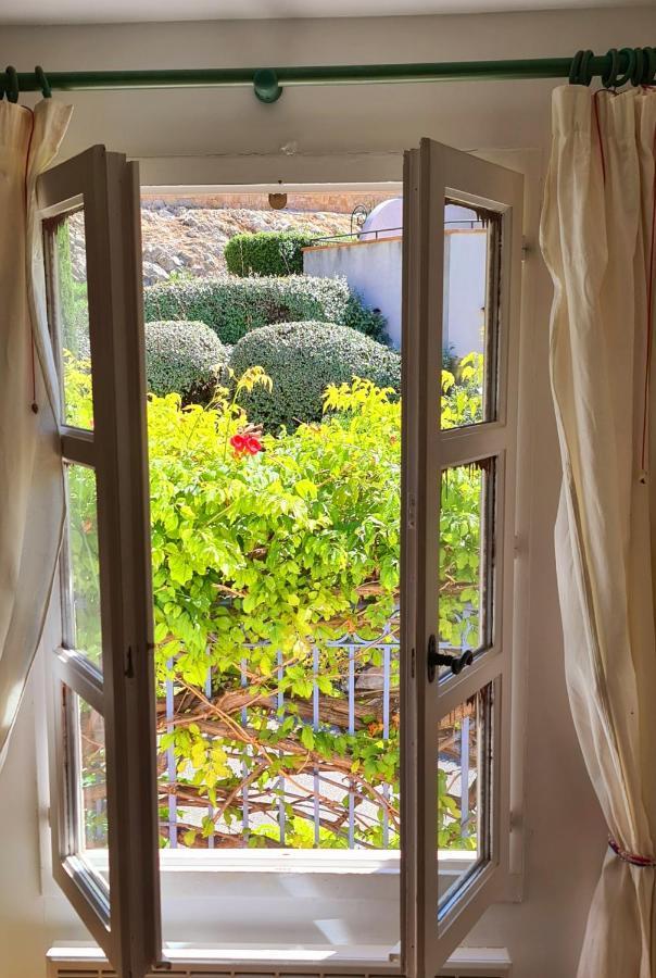 Hameau Des Amandiers - Vue Mer, Golf Et Vignes Apartment Saint-Cyr-sur-Mer Bagian luar foto