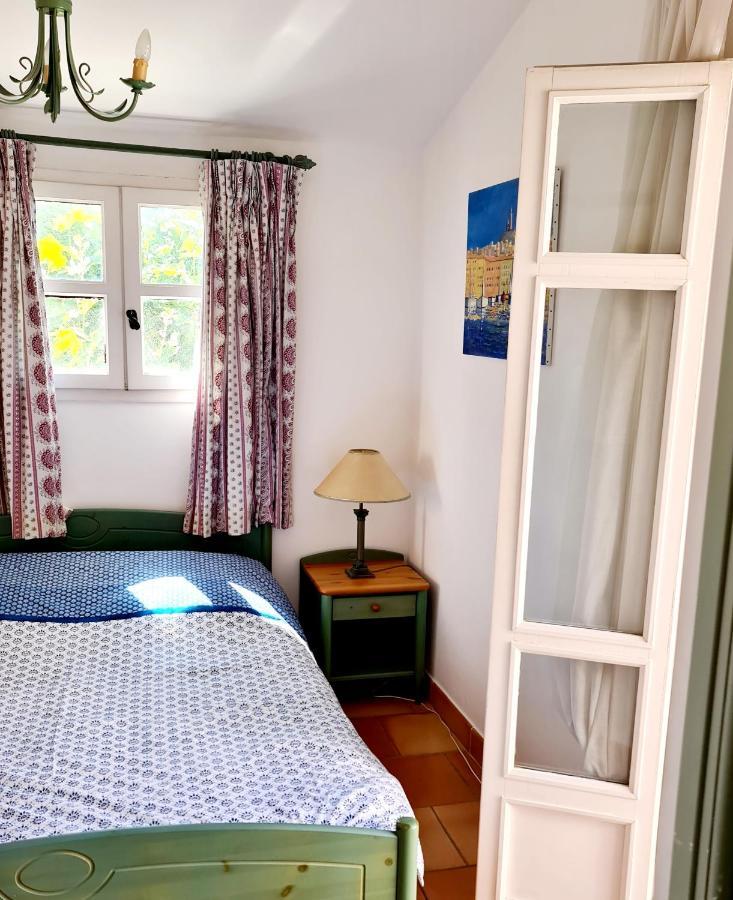 Hameau Des Amandiers - Vue Mer, Golf Et Vignes Apartment Saint-Cyr-sur-Mer Bagian luar foto