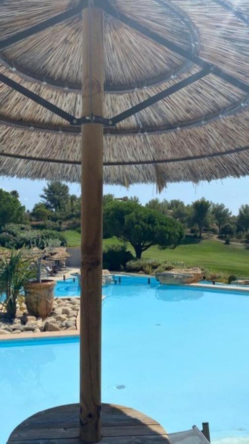 Hameau Des Amandiers - Vue Mer, Golf Et Vignes Apartment Saint-Cyr-sur-Mer Bagian luar foto